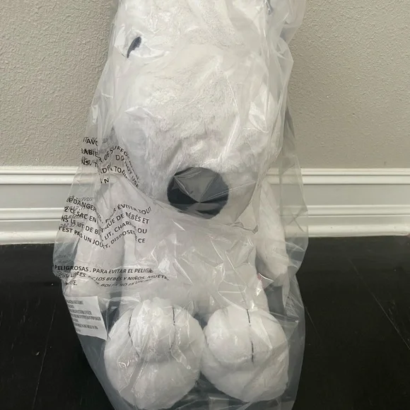 Peanuts Snoopy Jumbo Plush - Picture 2 of 13